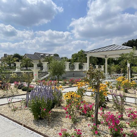 Bed and Breakfast Domaine Les Jardins Darsene Tinténiac Zewnętrze zdjęcie