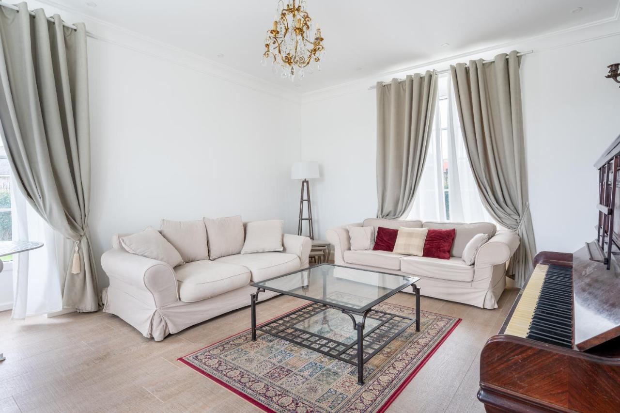 Bed and Breakfast Domaine Les Jardins Darsene Tinténiac Zewnętrze zdjęcie