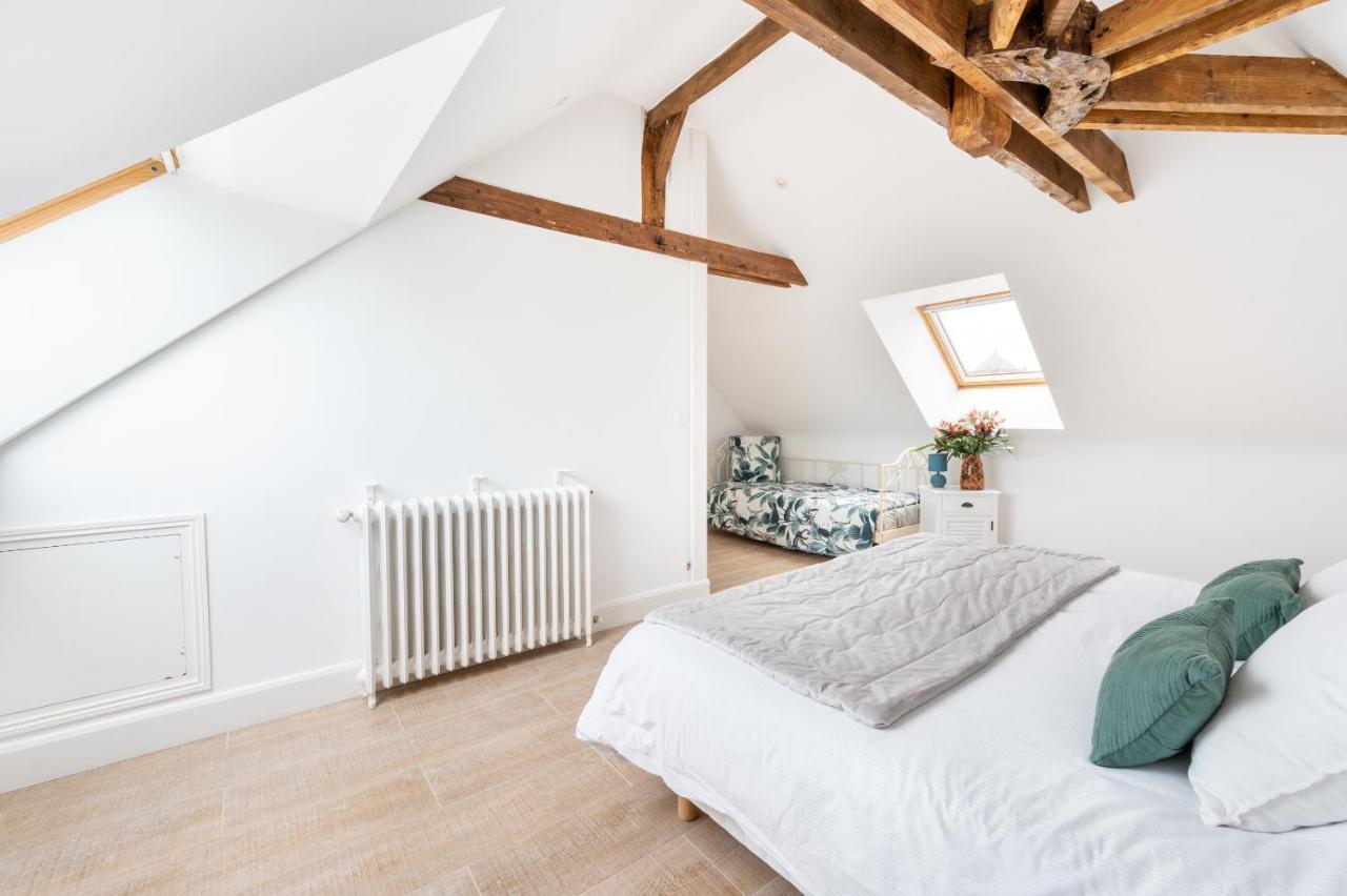 Bed and Breakfast Domaine Les Jardins Darsene Tinténiac Zewnętrze zdjęcie