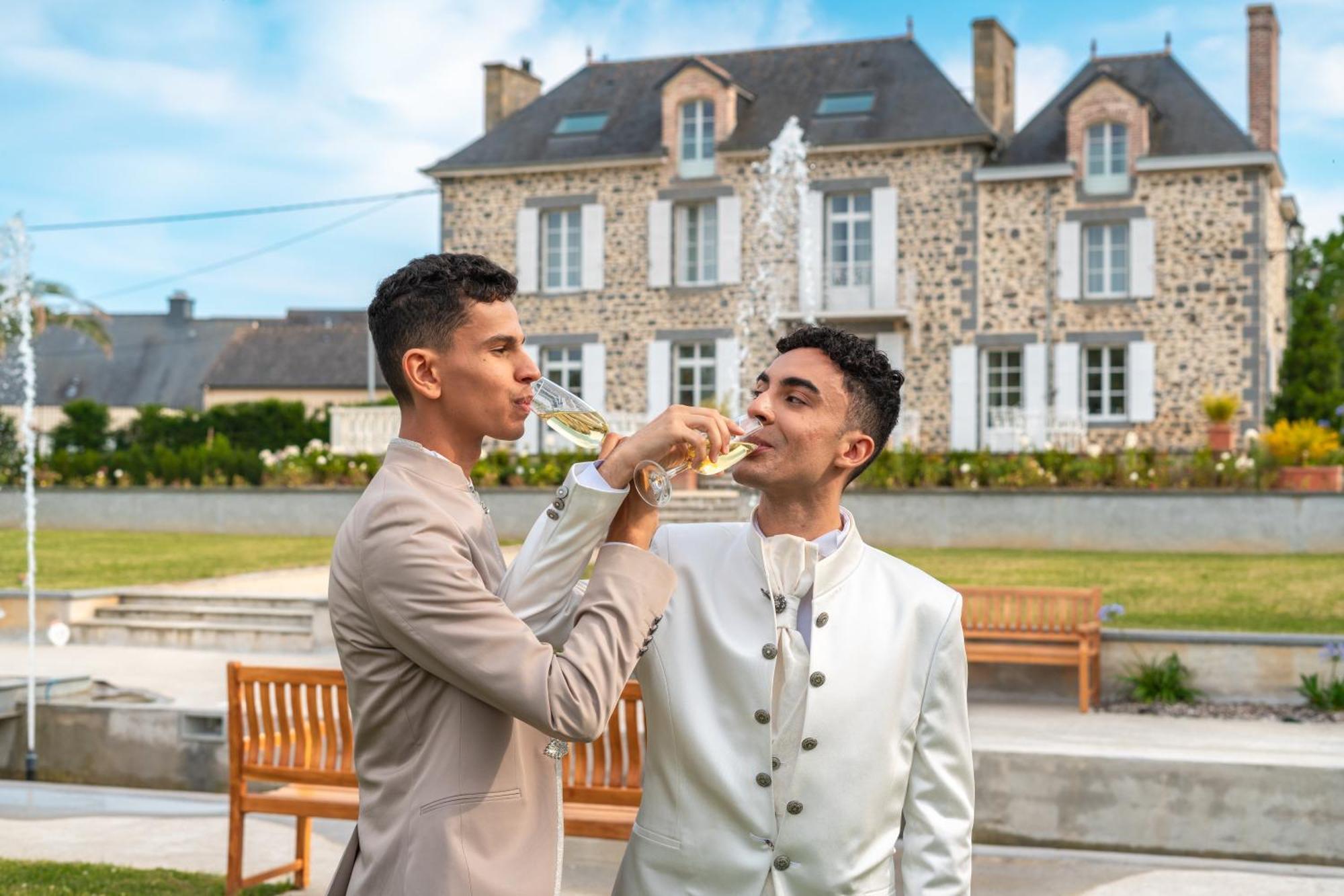 Bed and Breakfast Domaine Les Jardins Darsene Tinténiac Zewnętrze zdjęcie