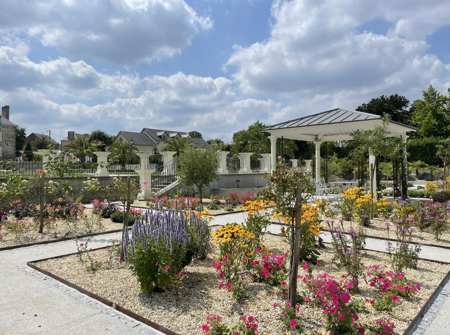 Bed and Breakfast Domaine Les Jardins Darsene Tinténiac Zewnętrze zdjęcie